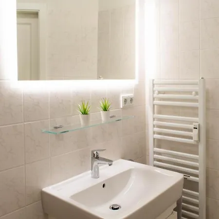 Apartment Seelounge 8 *